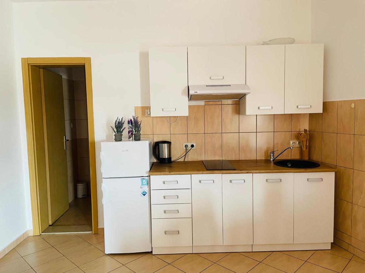 Studio Trogir Helena Apartman Plano Kültér fotó